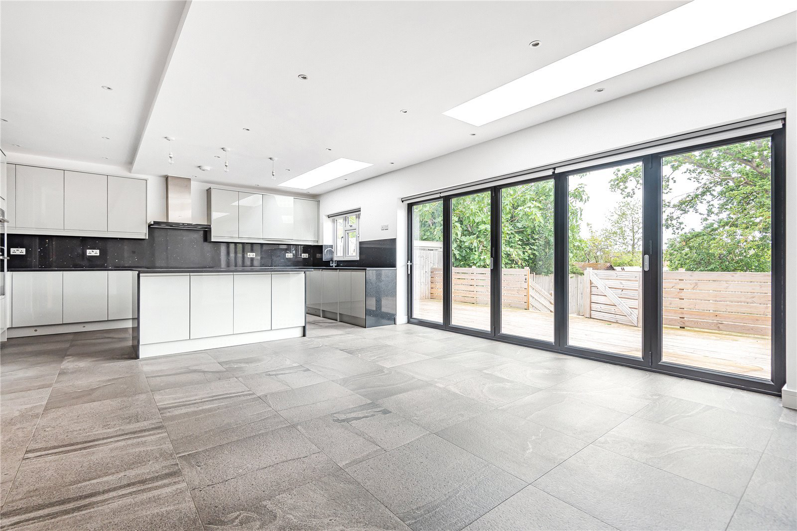 Chaseville Park Road, Winchmore Hill, London, N21, photo 2