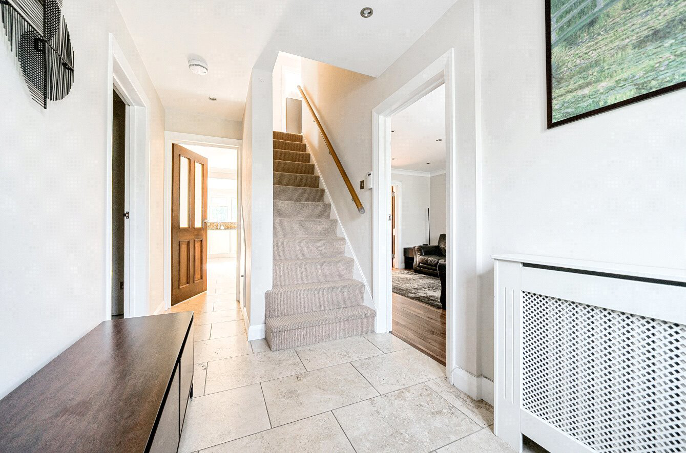 Government Row, Enfield, EN3, photo 9