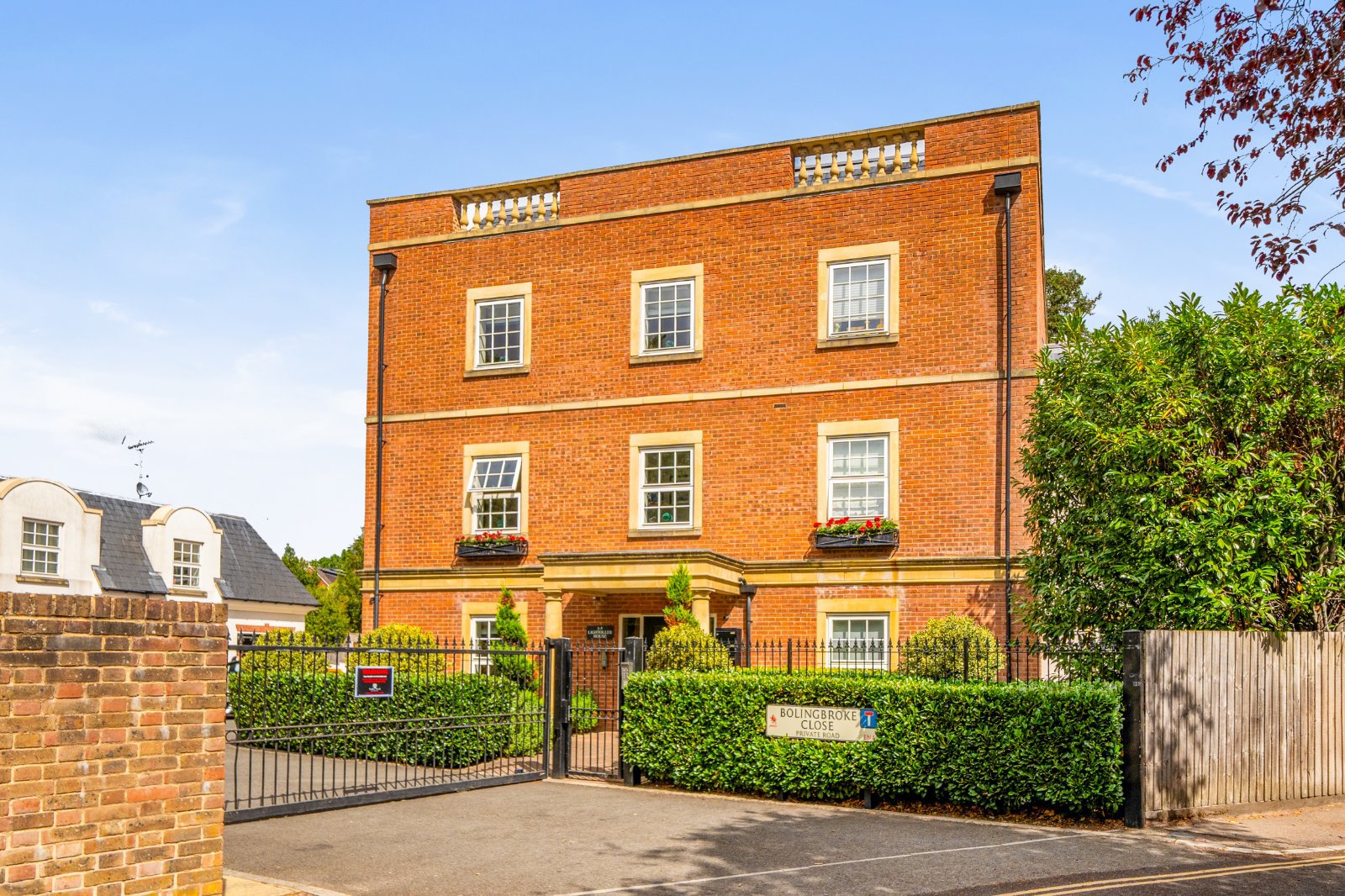 Lightoller House, Bolingbroke Close, Cockfosters, EN4