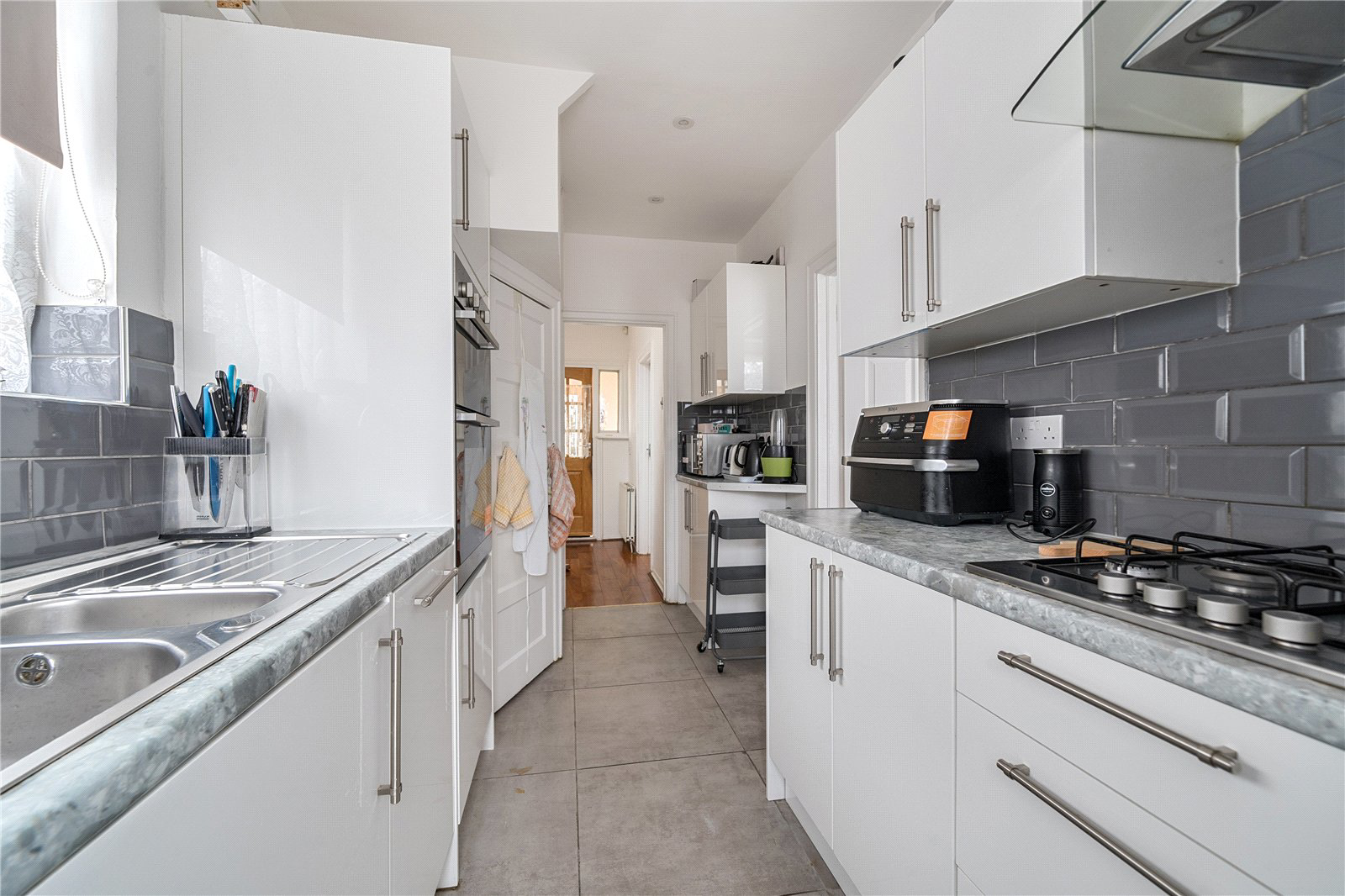 The Larches, Palmers Green, London, N13, photo 14