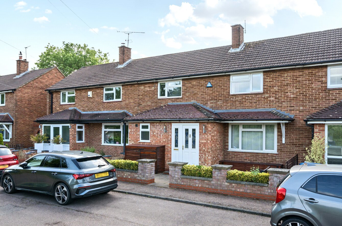Government Row, Enfield, EN3, photo 2
