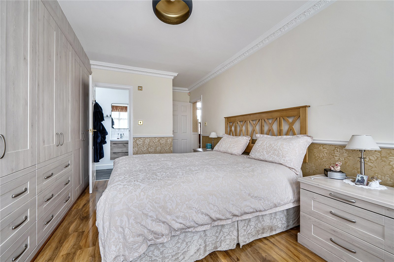 Langham Gardens, Grange Park, London, N21, photo 20