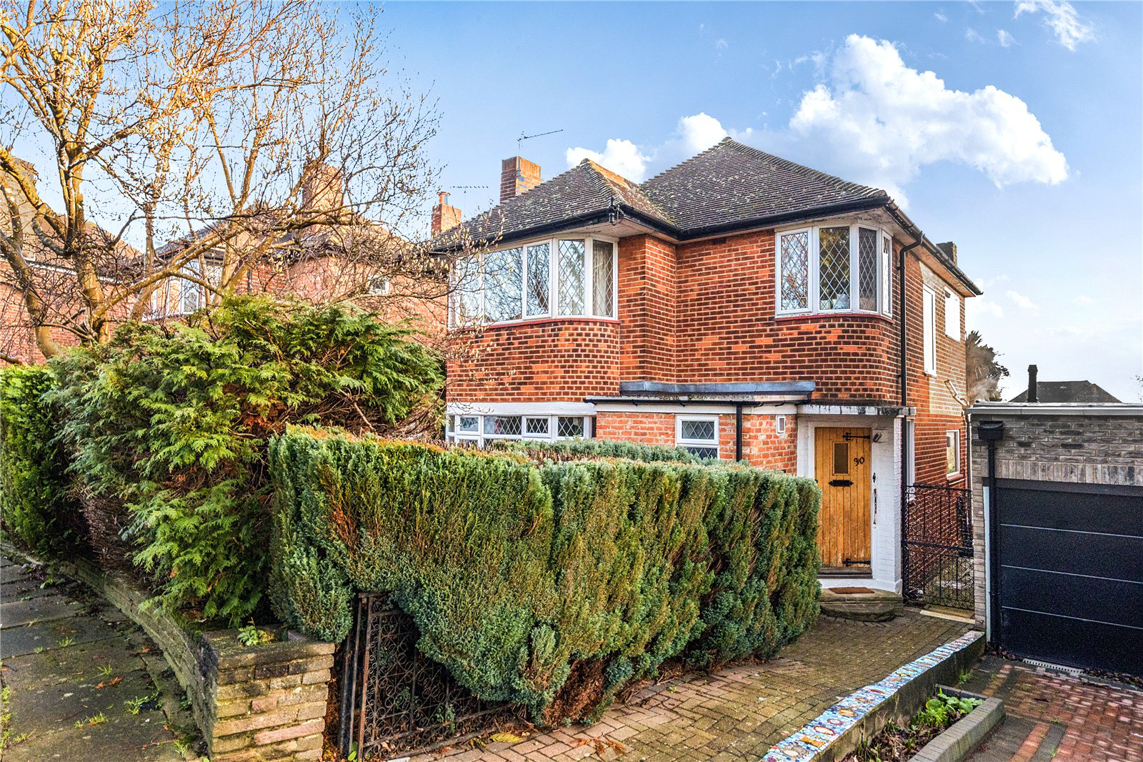 Curthwaite Gardens, Enfield, EN2