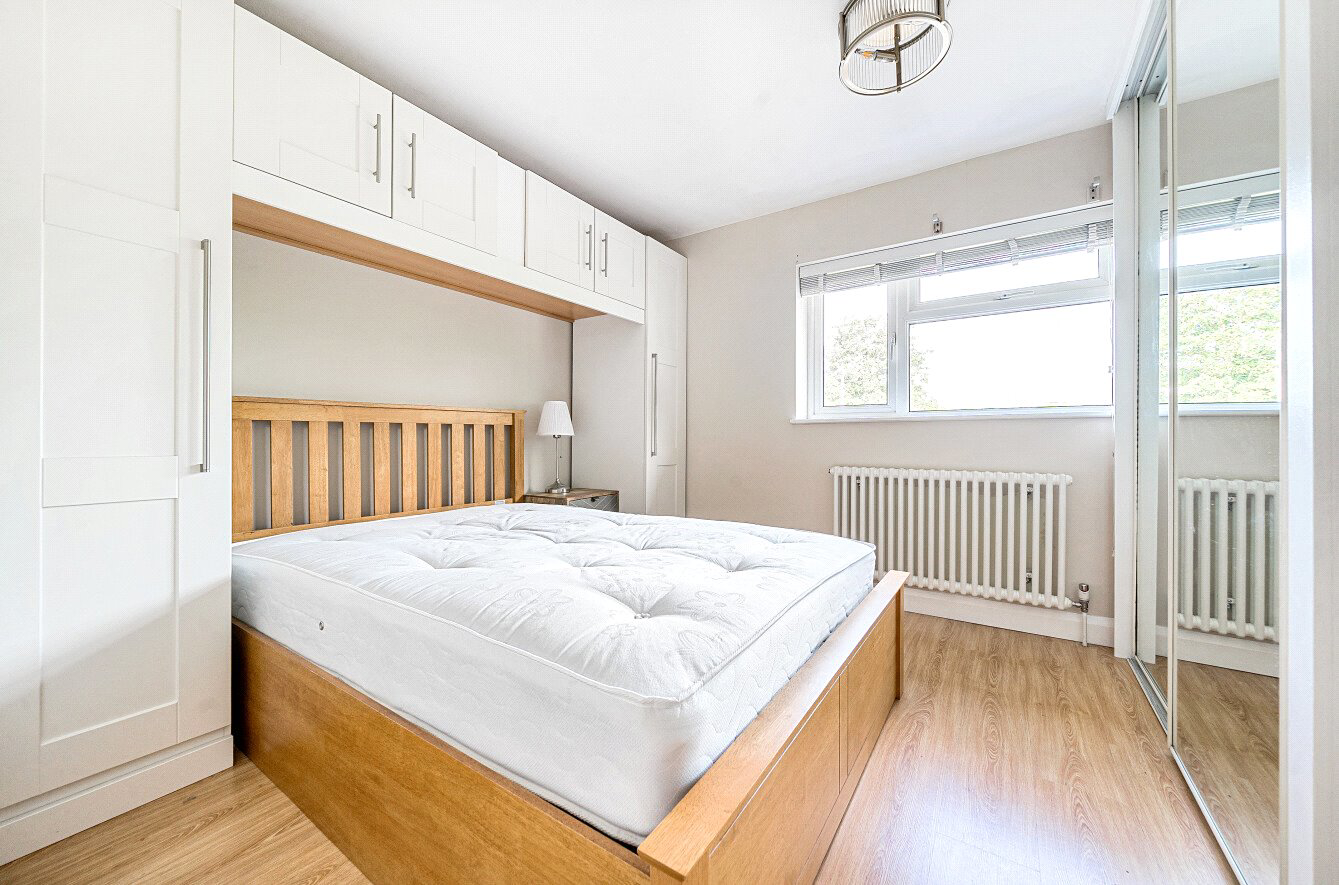 Government Row, Enfield, EN3, photo 12