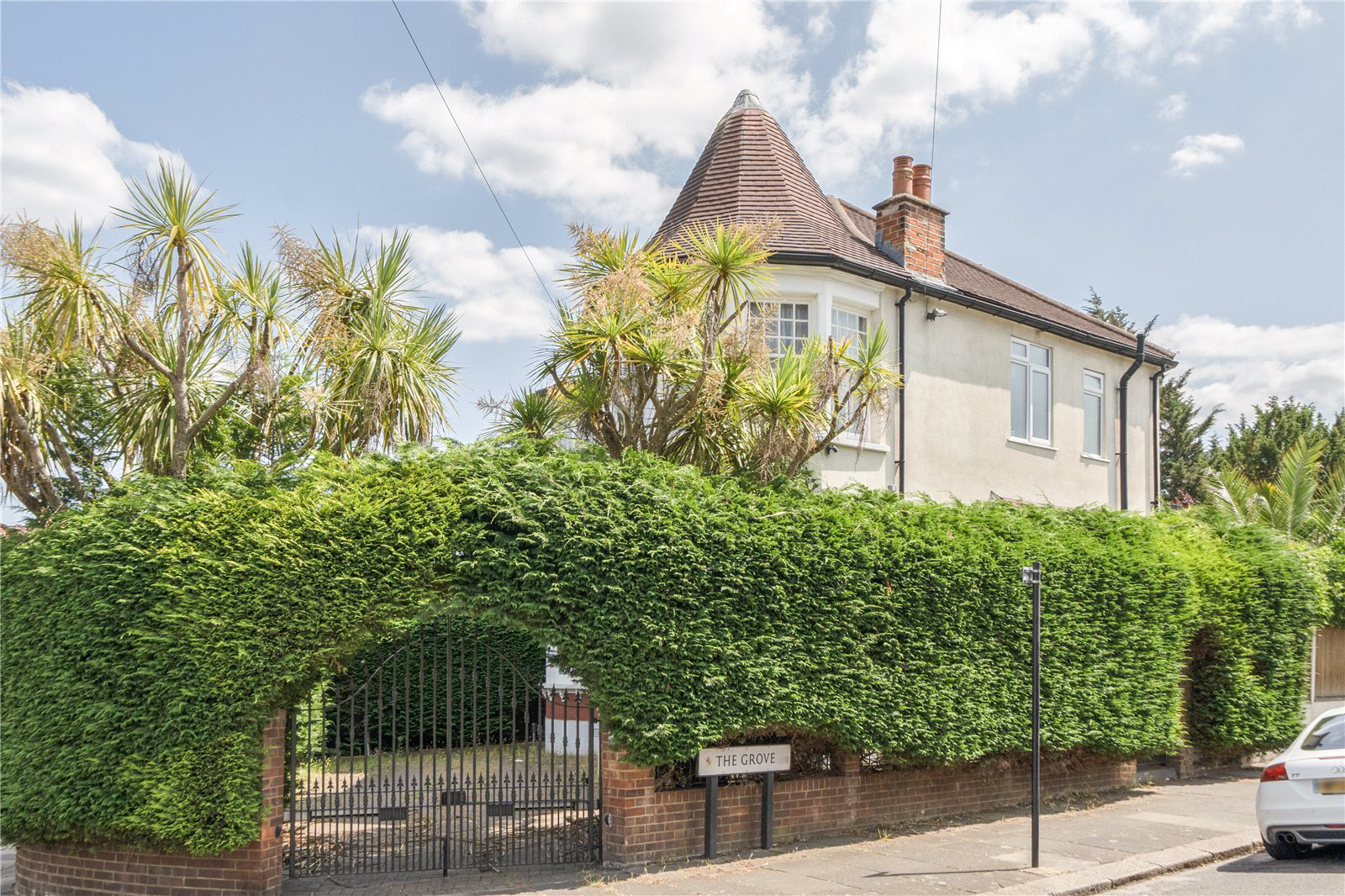 Lodge Drive, Palmers Green, London, N13