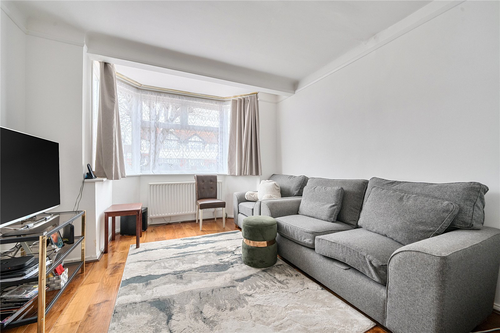 The Larches, Palmers Green, London, N13, photo 3