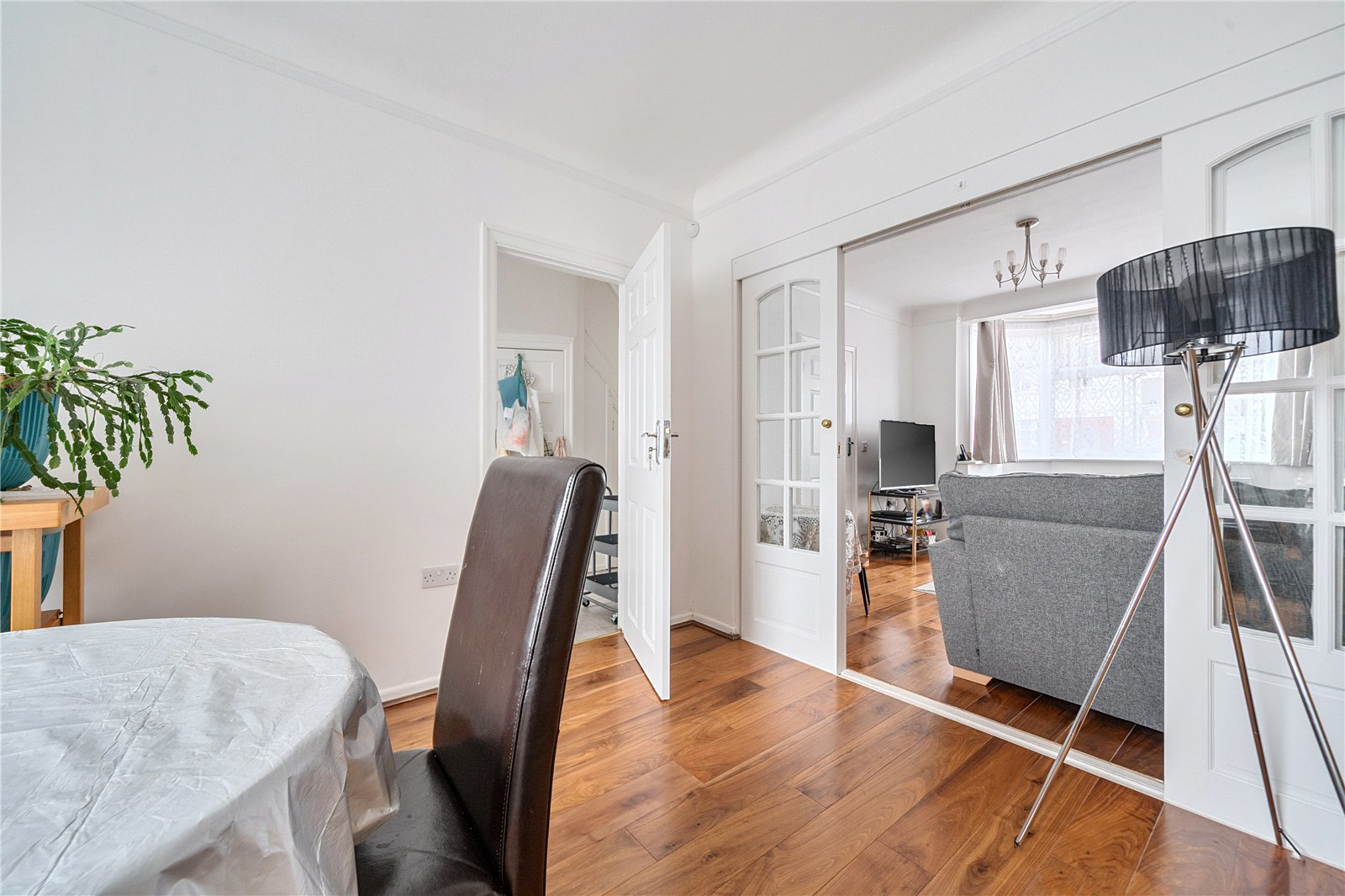 The Larches, Palmers Green, London, N13, photo 6