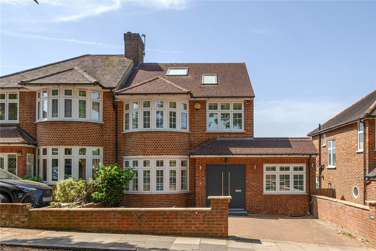 Oak Way, Southgate, London, N14