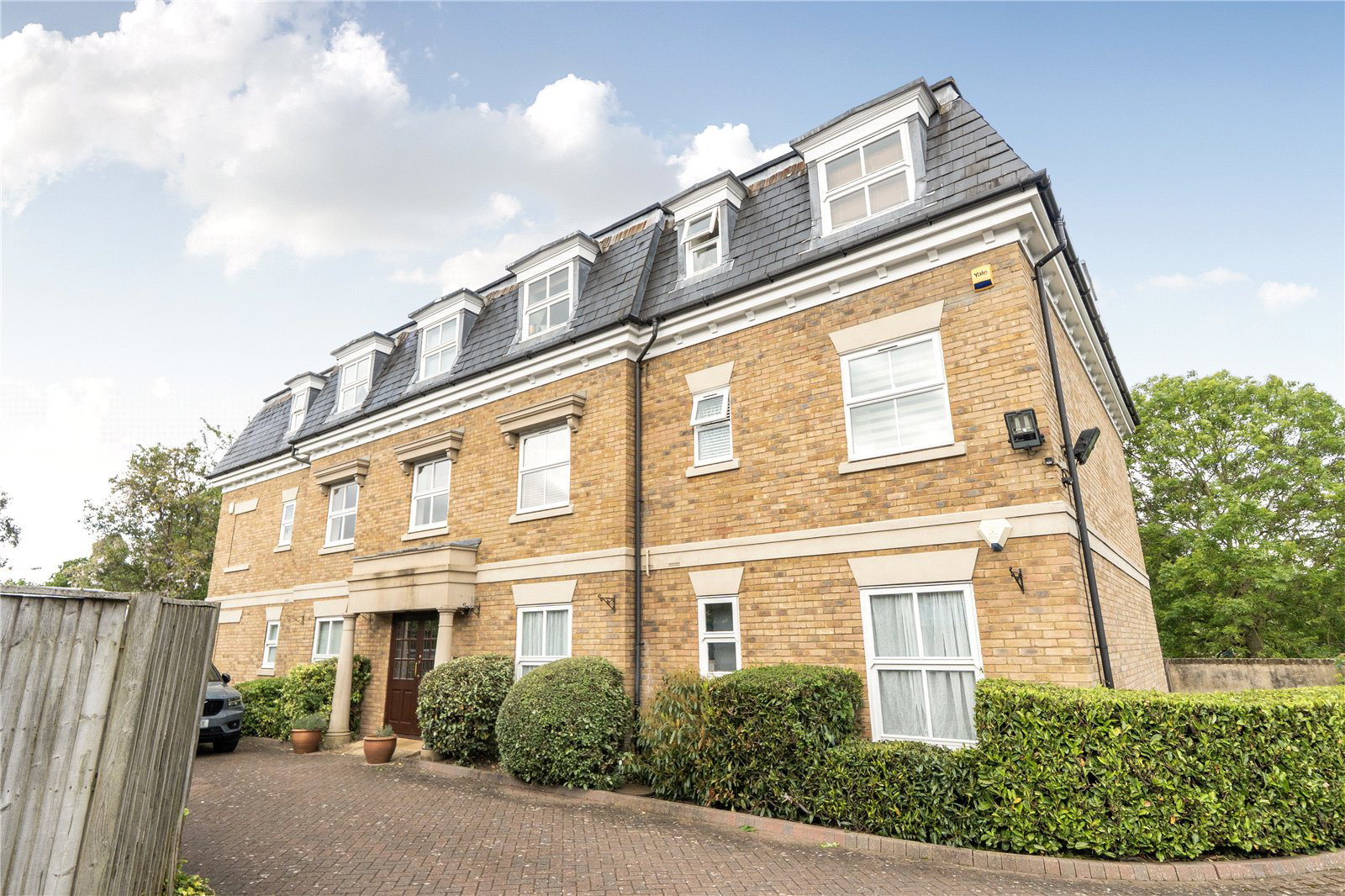 Frobisher Mews, Enfield, EN2