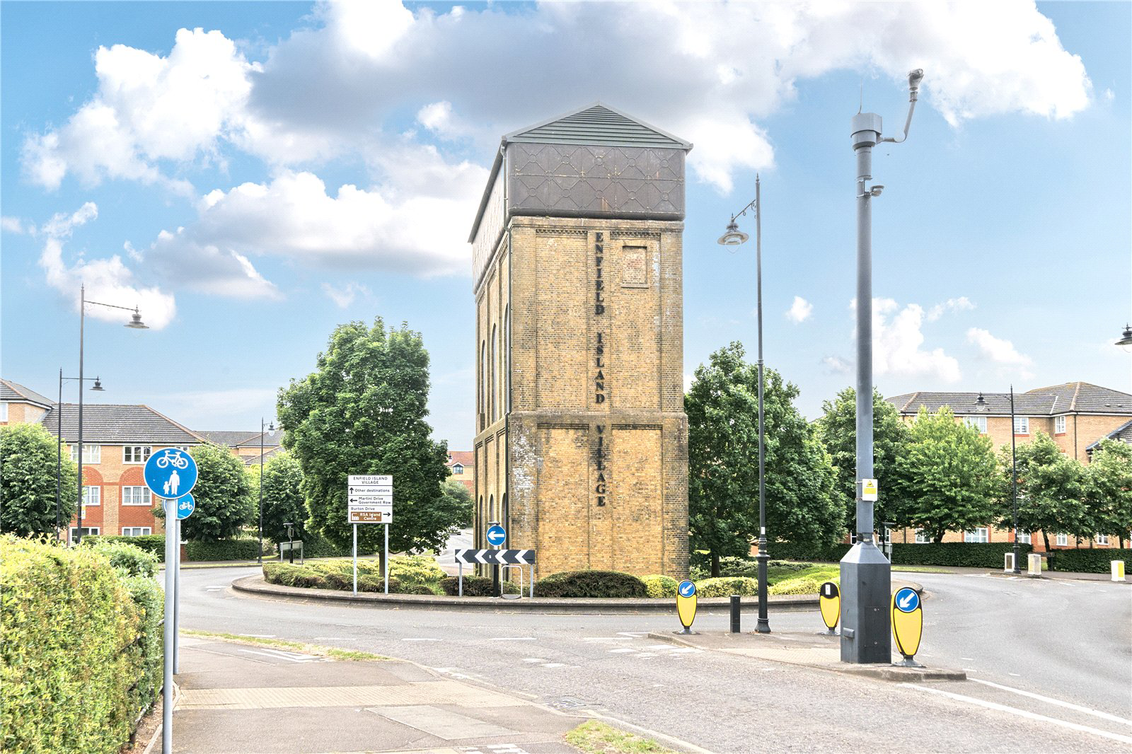 Government Row, Enfield, EN3, photo 25