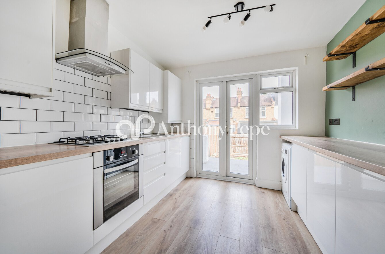 Tottenhall Road, Palmers Green, London, N13
