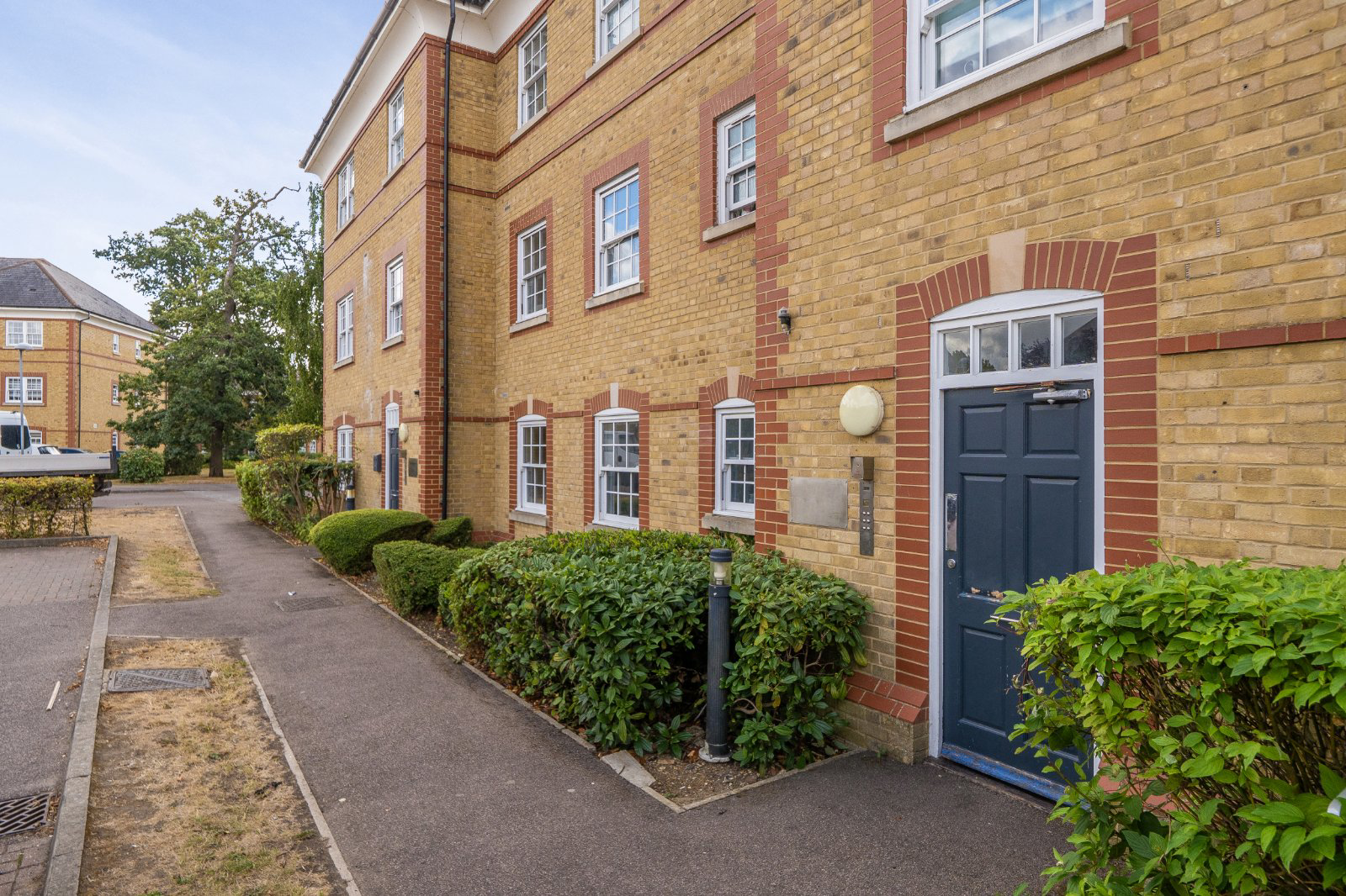 Blackwell Close, Winchmore Hill, London, N21, photo 6