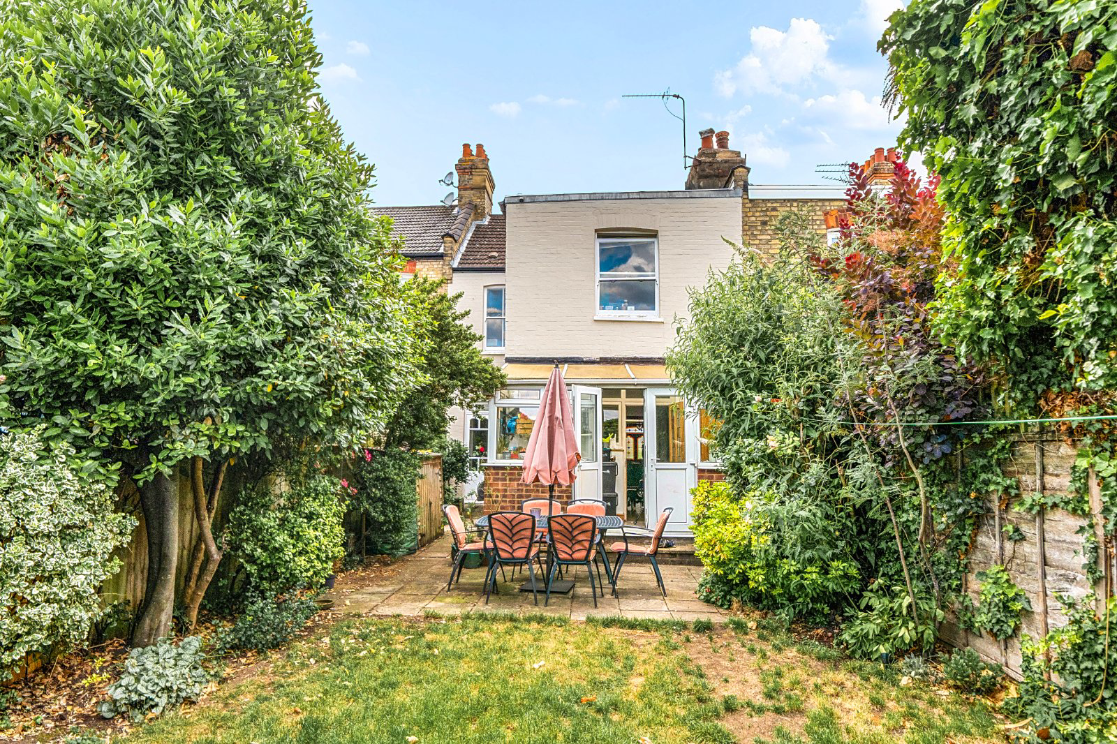 Hoppers Road, Winchmore Hill, London, N21, photo 9