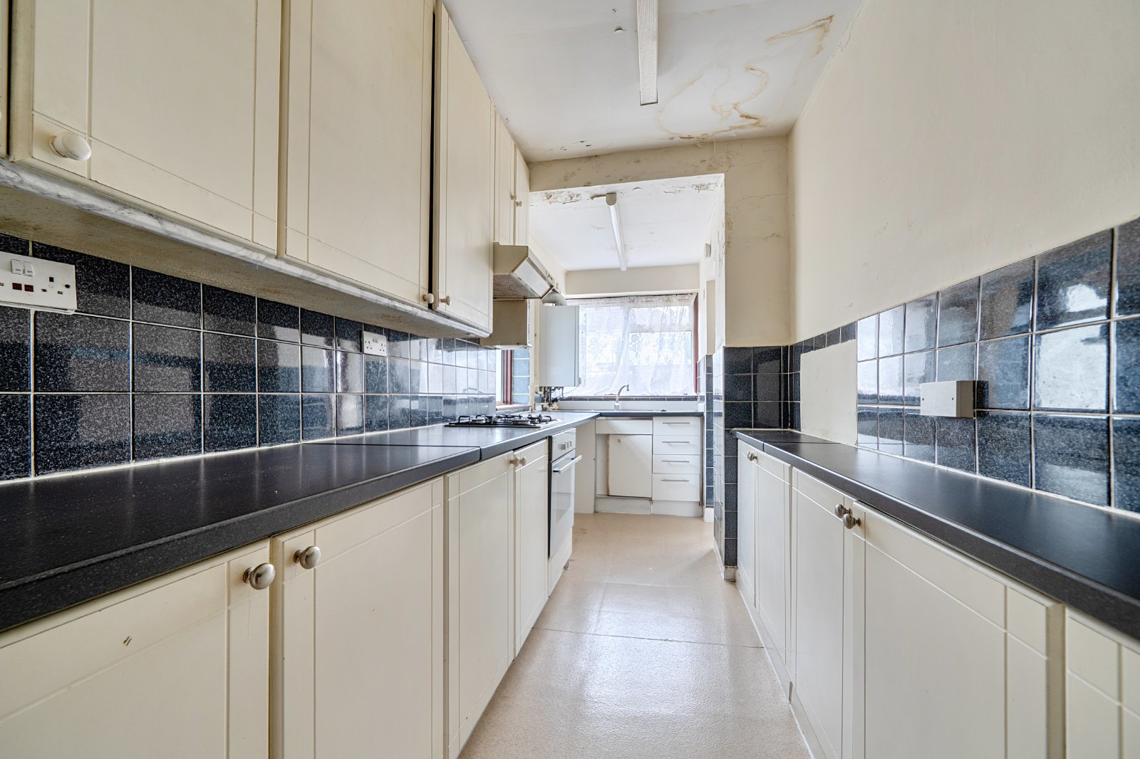 Hampshire Close, Edmonton, London, N18, photo 9