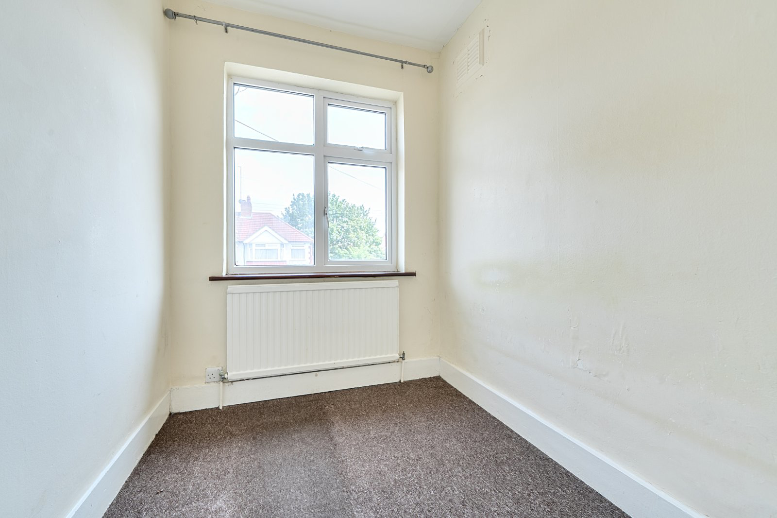 Hampshire Close, Edmonton, London, N18, photo 17