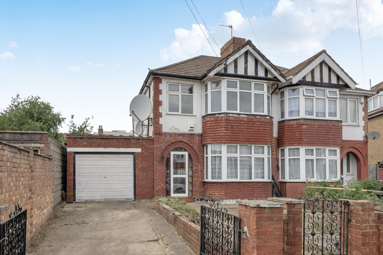 Hampshire Close, Edmonton, London, N18