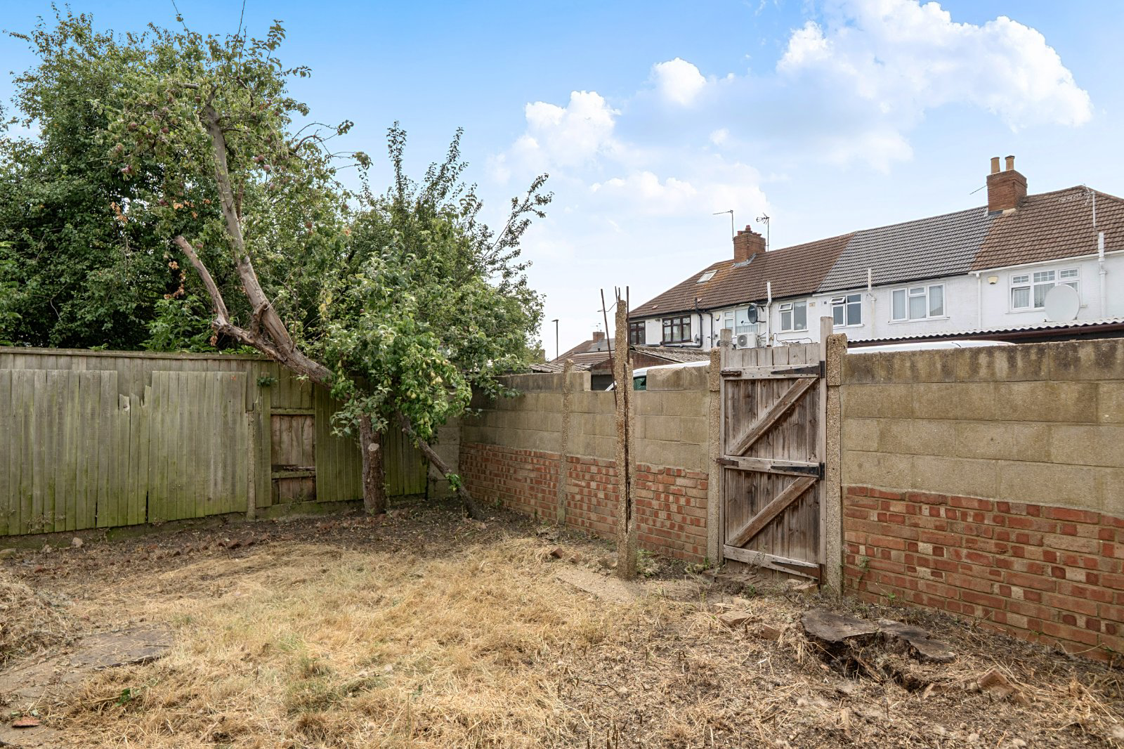 Hampshire Close, Edmonton, London, N18, photo 6