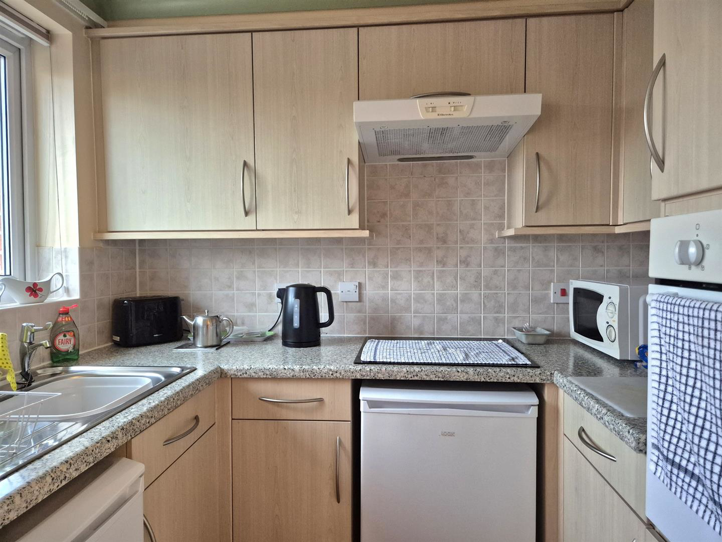 Beach Road, Weston-Super-Mare, photo 5