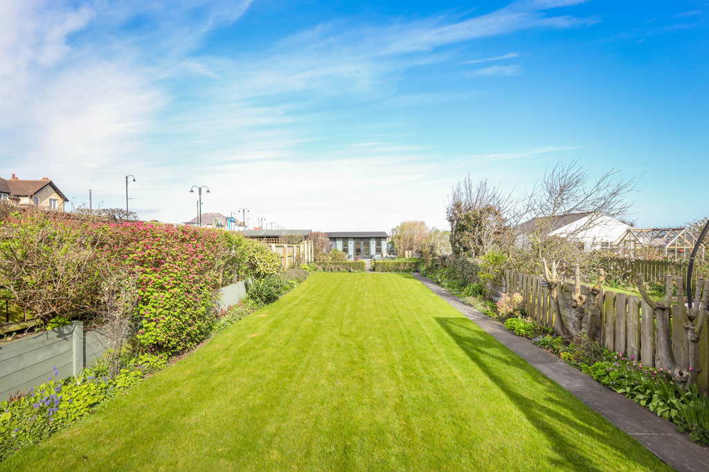 Bath Terrace, Seaham, County Durham, photo 19