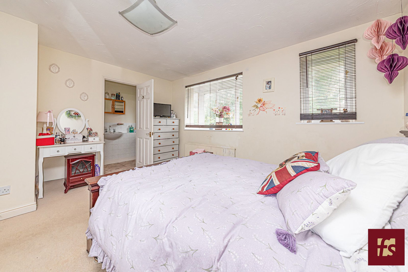 Masefield Gardens, Crowthorne, Berkshire, photo 9