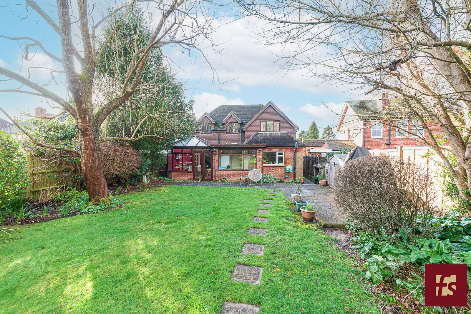 Pinewood Avenue, Crowthorne, Berkshire, RG45 6RR