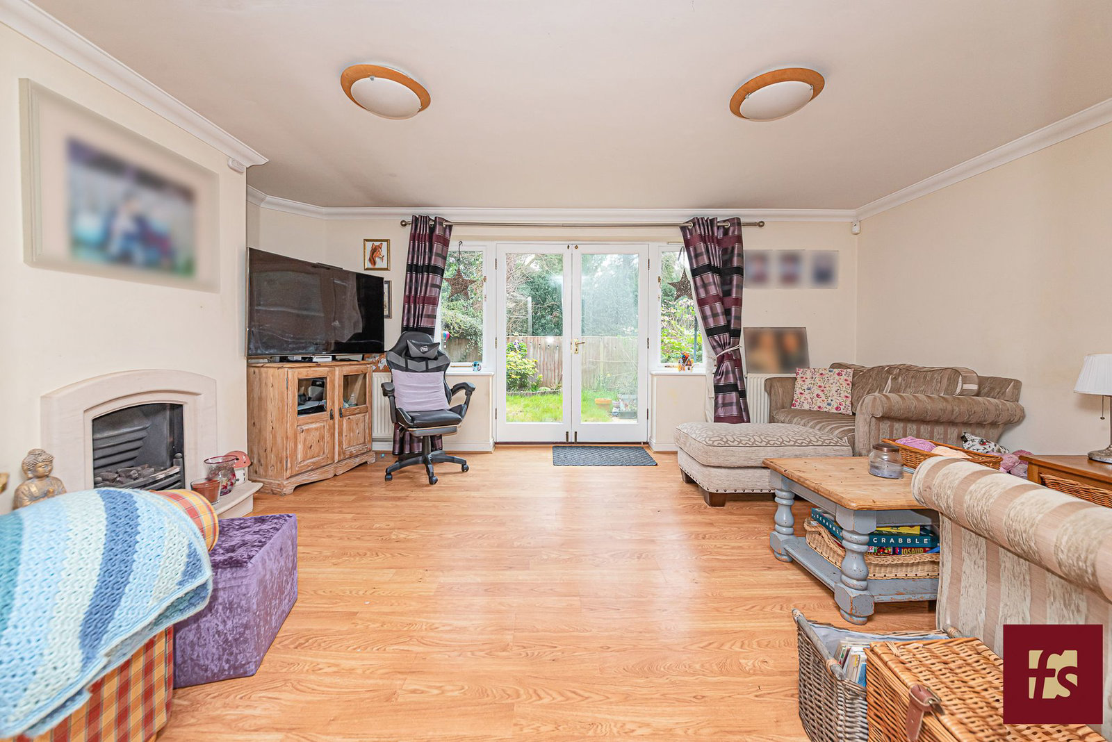 Masefield Gardens, Crowthorne, Berkshire, photo 2