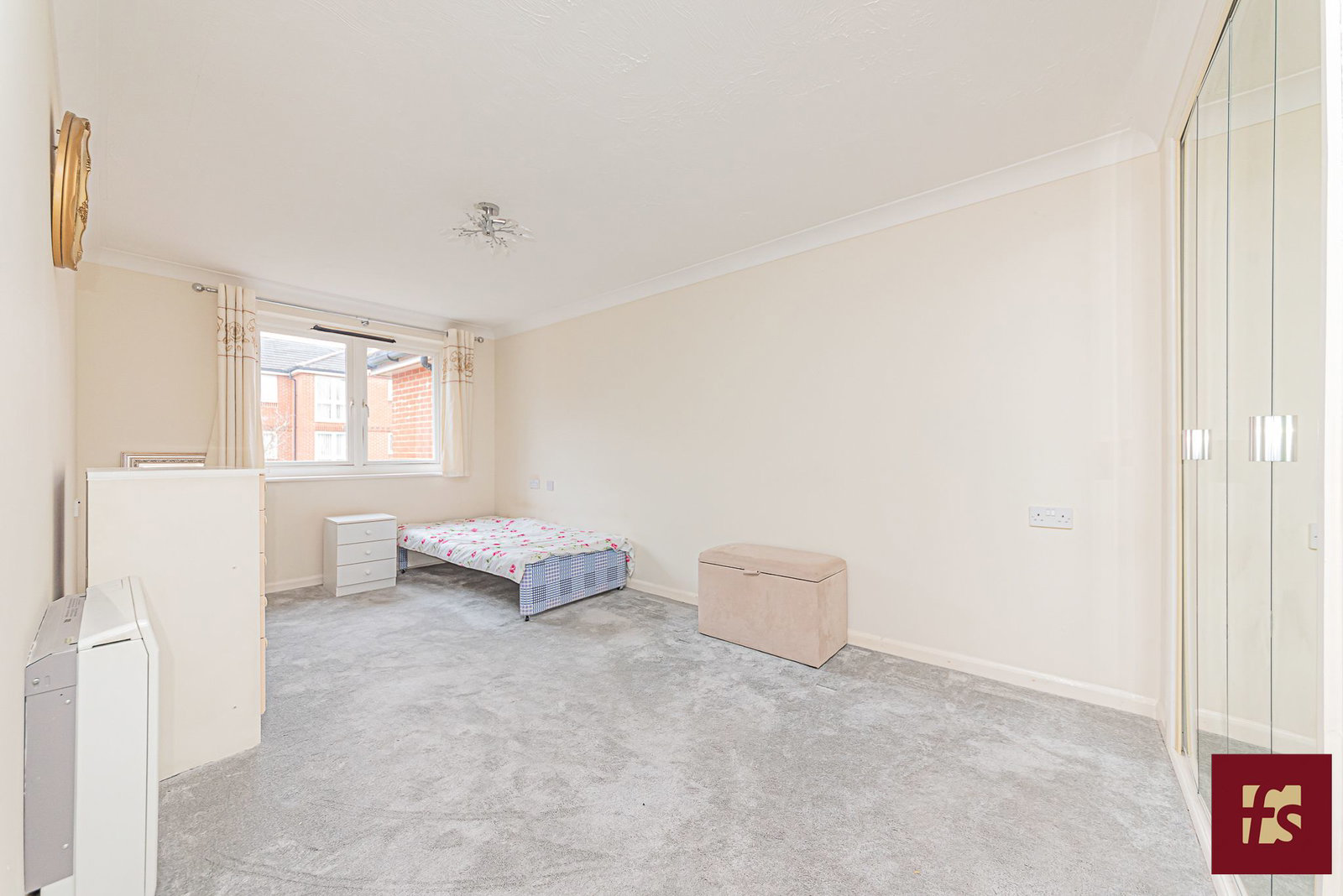 Warner Court, Yorktown Road, Sandhurst, Berkshire GU47 0PH, photo 10