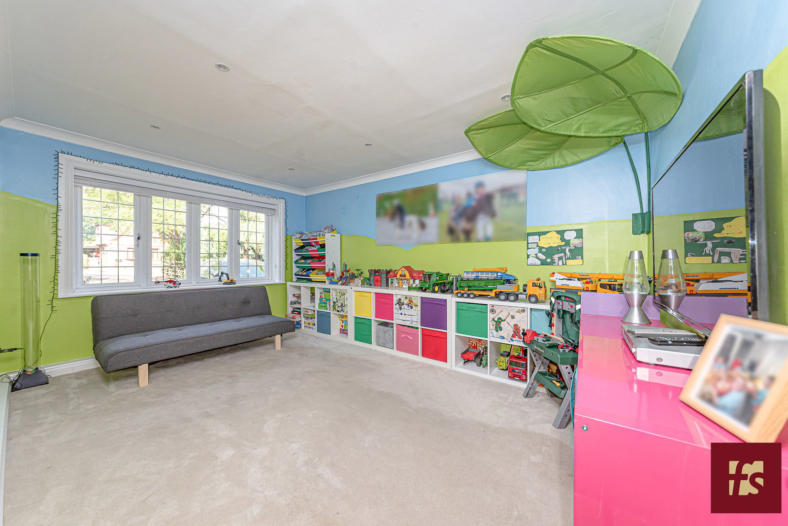 Pinehill Road, Crowthorne, Berkshire, RG45 7JR, photo 10
