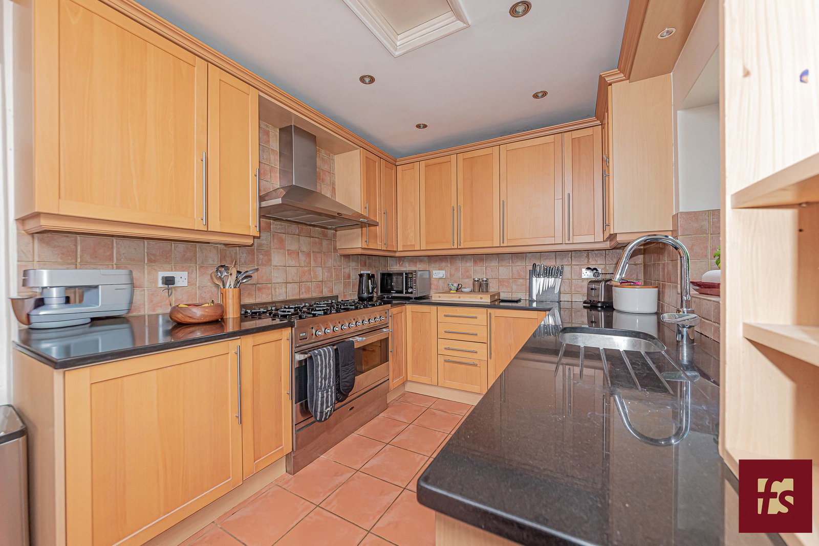 Pinewood Avenue, Crowthorne, Berkshire, RG45 6RR, photo 13