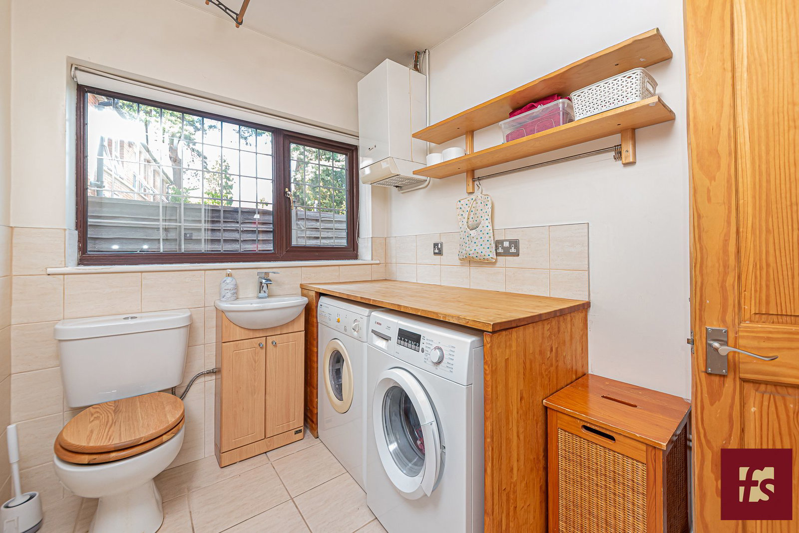 Pinewood Avenue, Crowthorne, Berkshire, RG45 6RR, photo 16