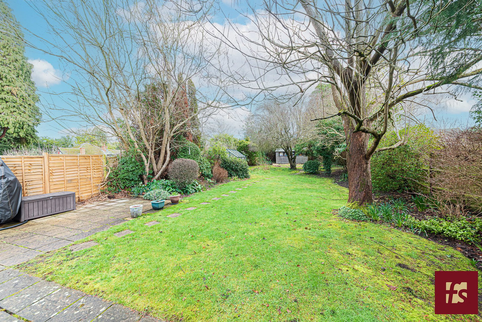 Pinewood Avenue, Crowthorne, Berkshire, RG45 6RR, photo 2
