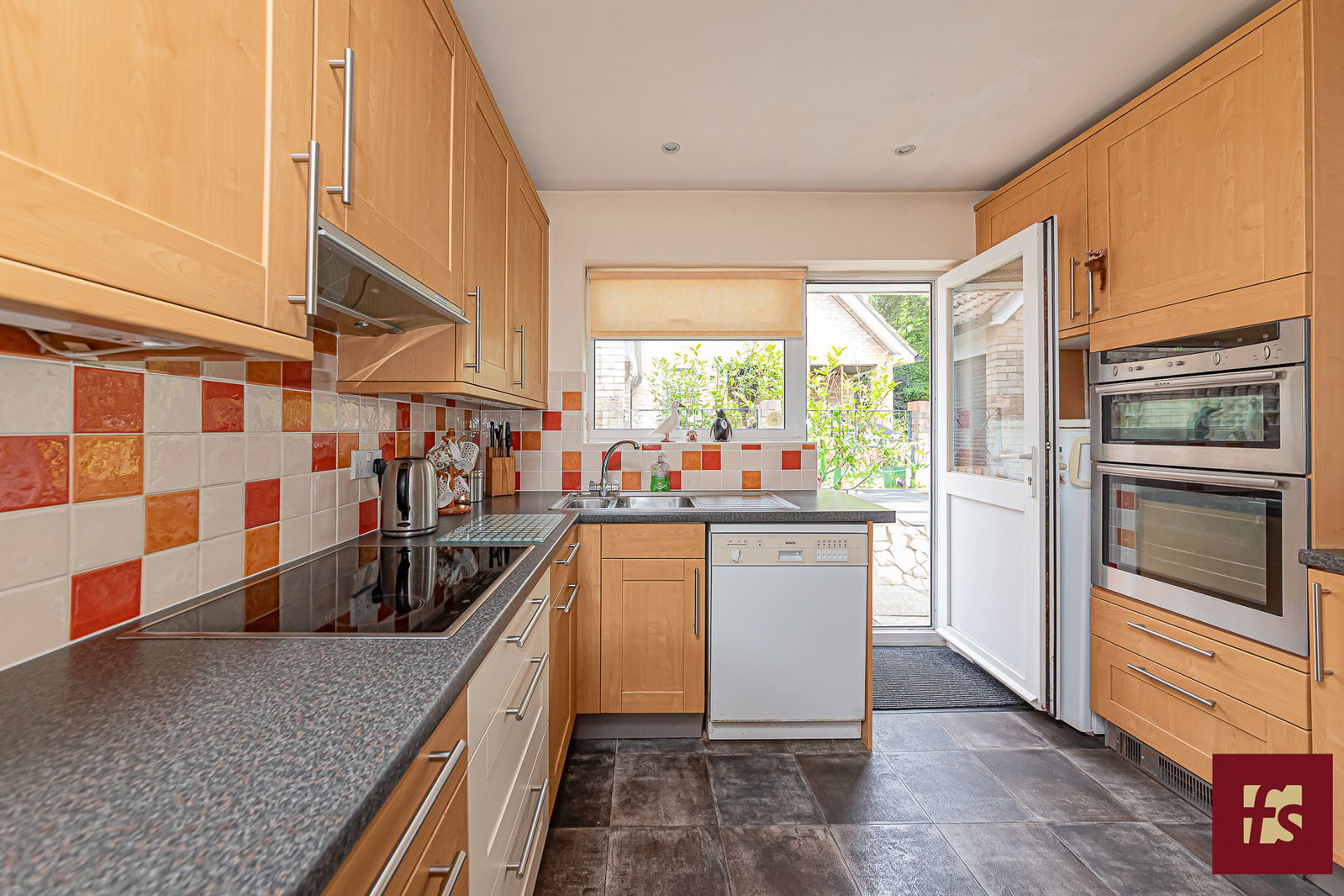 Linkway, Crowthorne, Berkshire, RG45 6ES, photo 11
