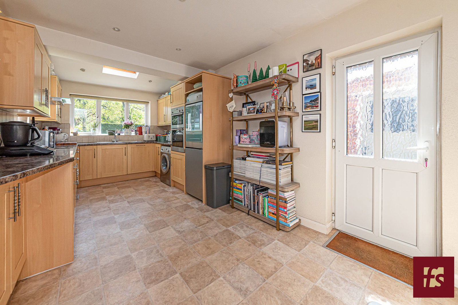 Hillary Drive, Crowthorne, Berkshire RG45 6QE, photo 10