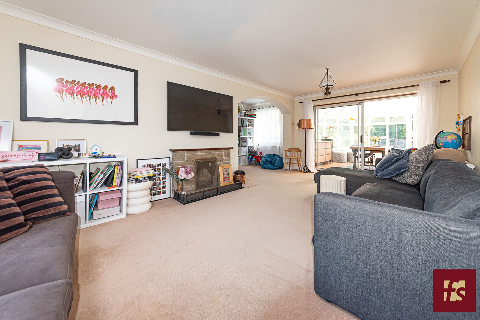 Hillary Drive, Crowthorne, Berkshire RG45 6QE, photo 2