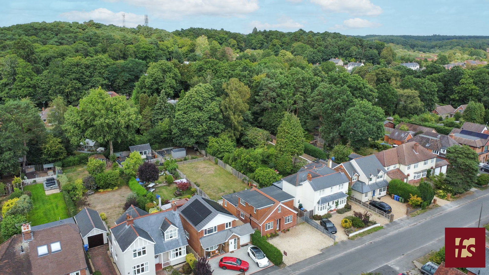 Pinehill Road, Crowthorne, Berkshire, RG45 7JP, photo 31