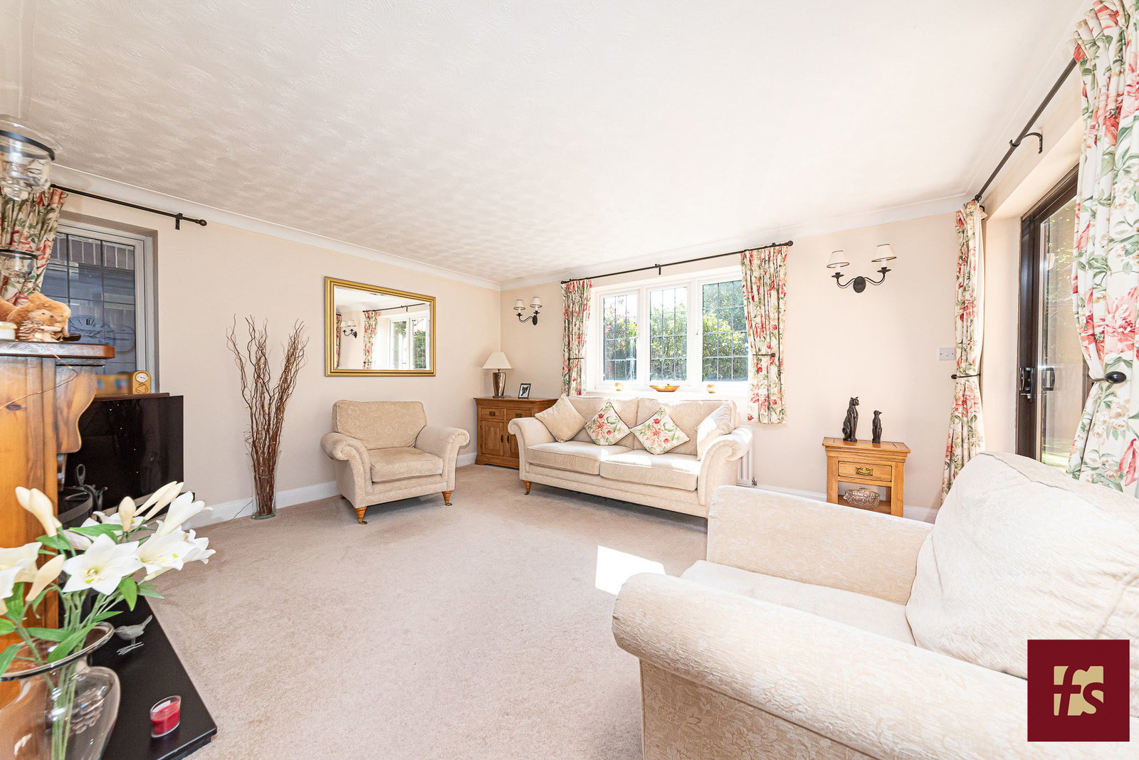 Holmbury Avenue, Crowthorne, RG45 6TQ, photo 3