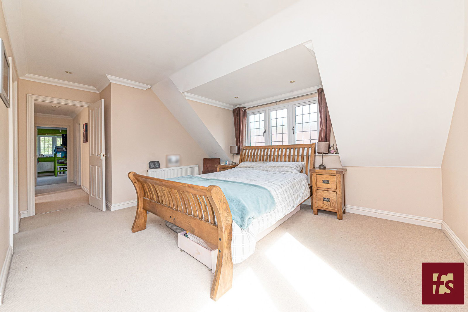 Pinehill Road, Crowthorne, Berkshire, RG45 7JR, photo 15