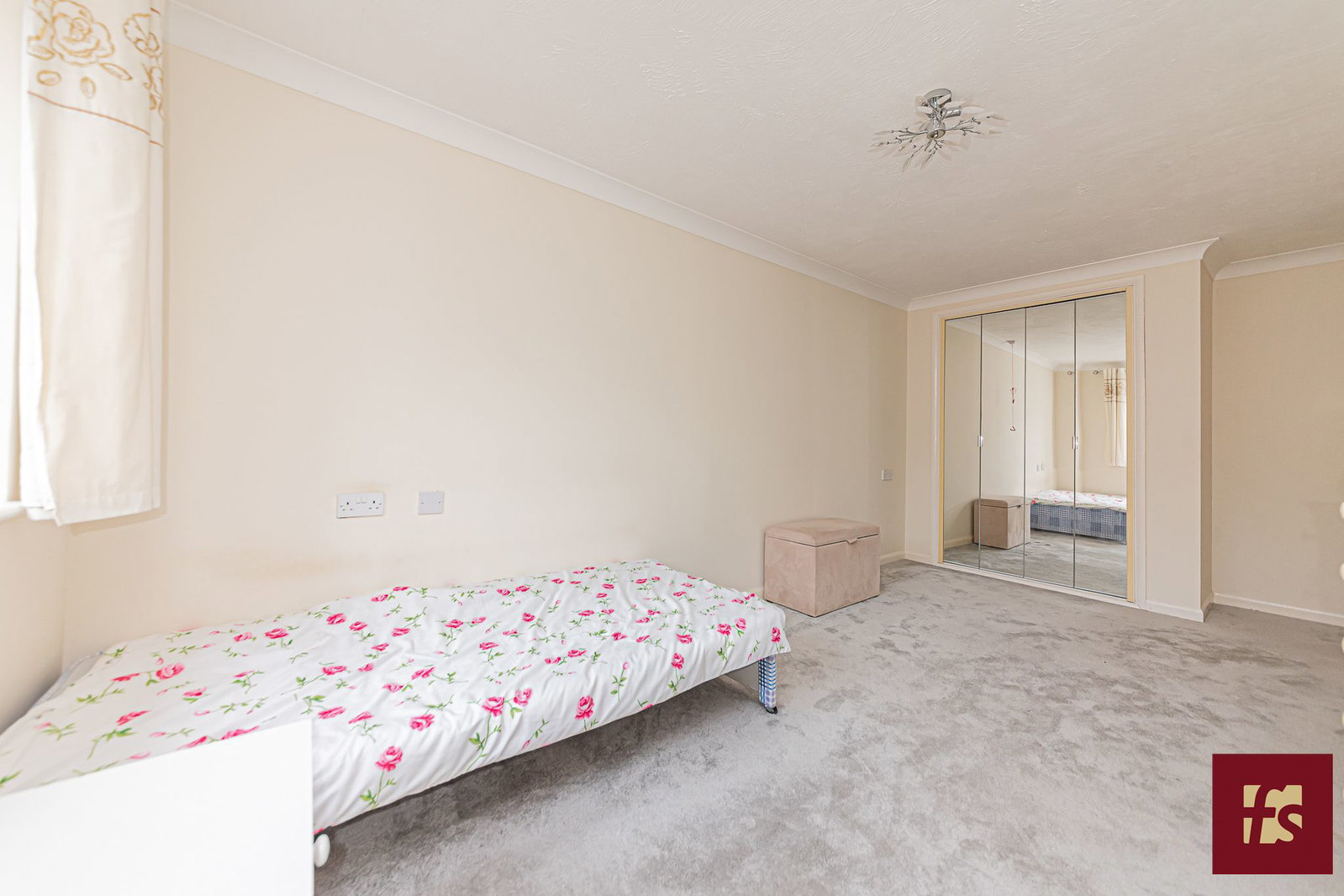 Warner Court, Yorktown Road, Sandhurst, Berkshire GU47 0PH, photo 13
