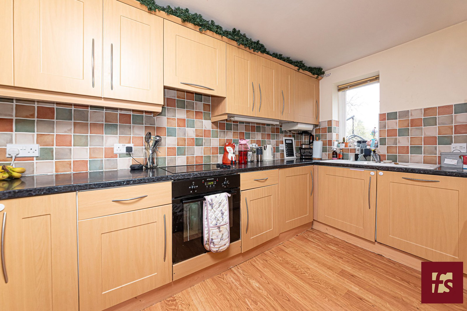 Masefield Gardens, Crowthorne, Berkshire, photo 4