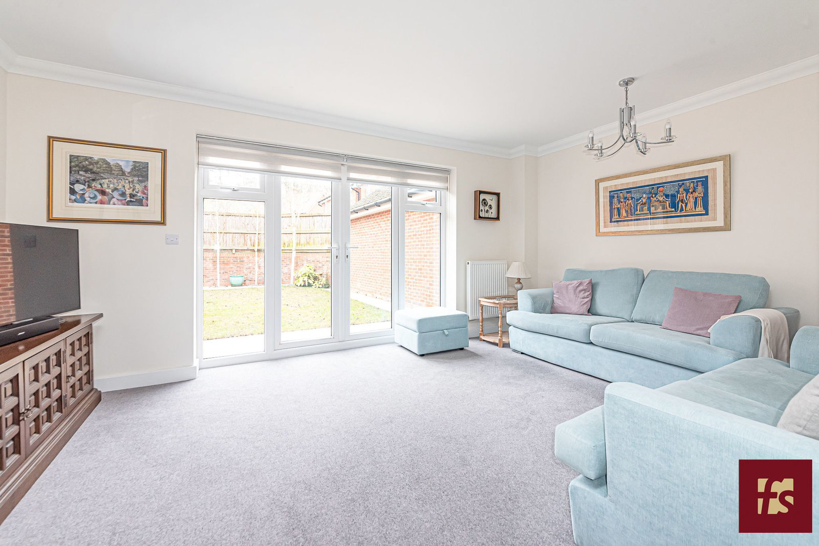 Dashers Close, Crowthorne, Berkshire RG45 6GX, photo 2