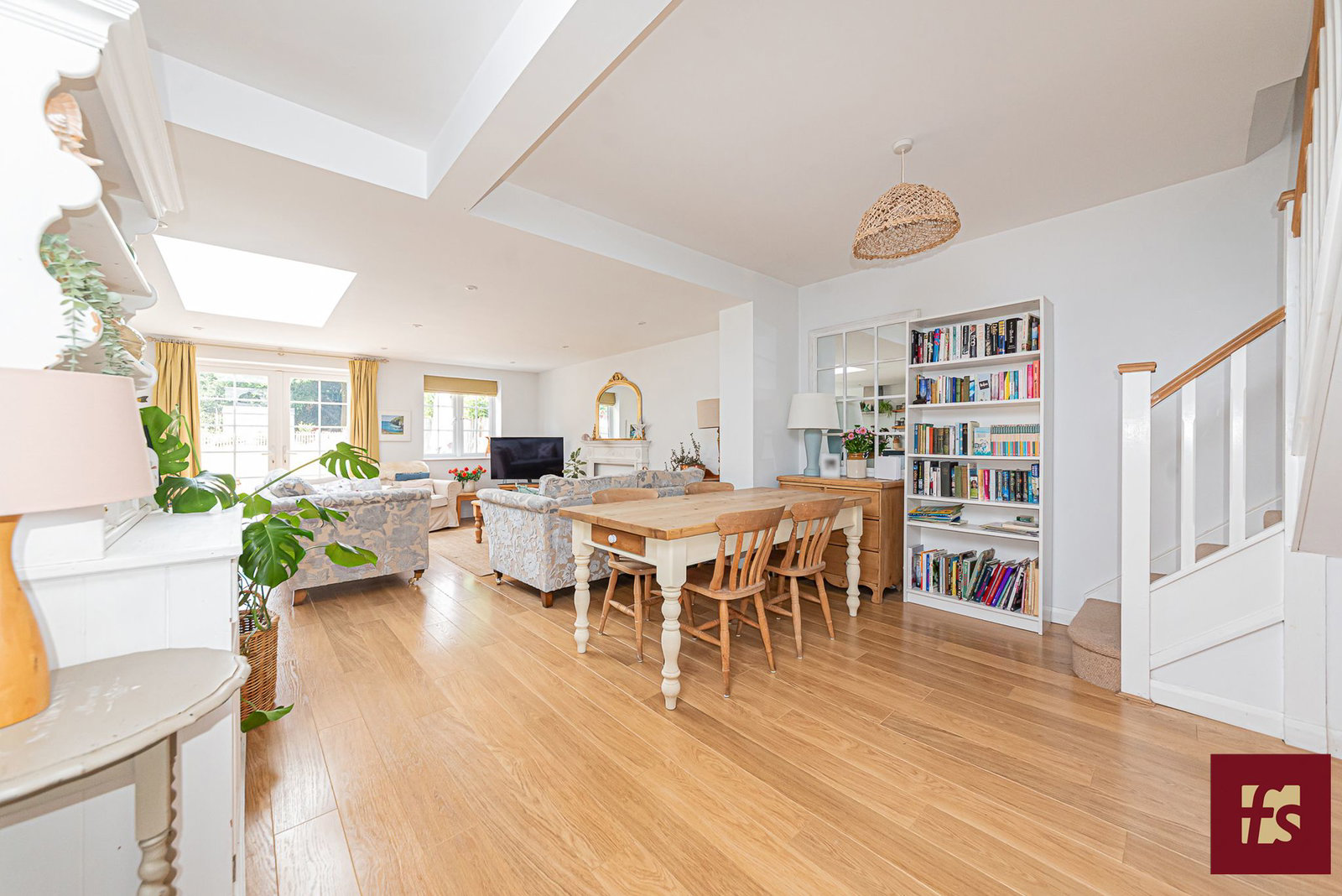 Pinehill Road, Crowthorne, Berkshire, RG45 7JP, photo 6