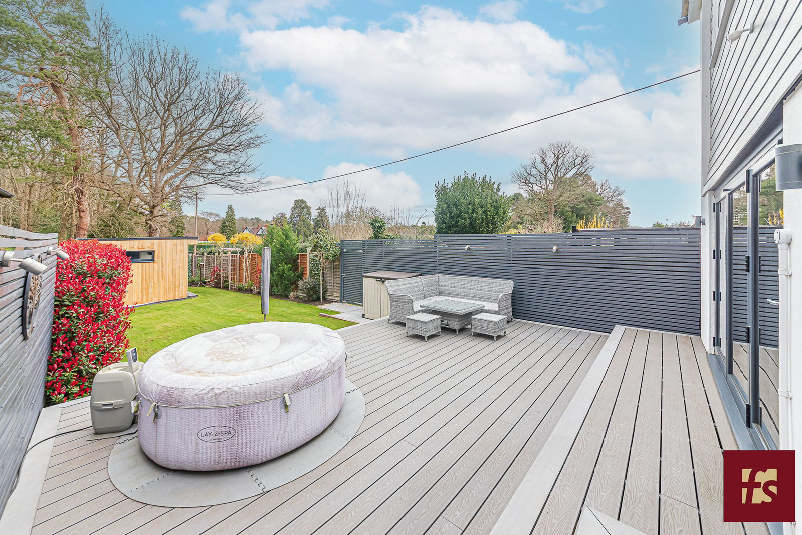 Longdown Road, Sandhurst, GU47 8QG, photo 2