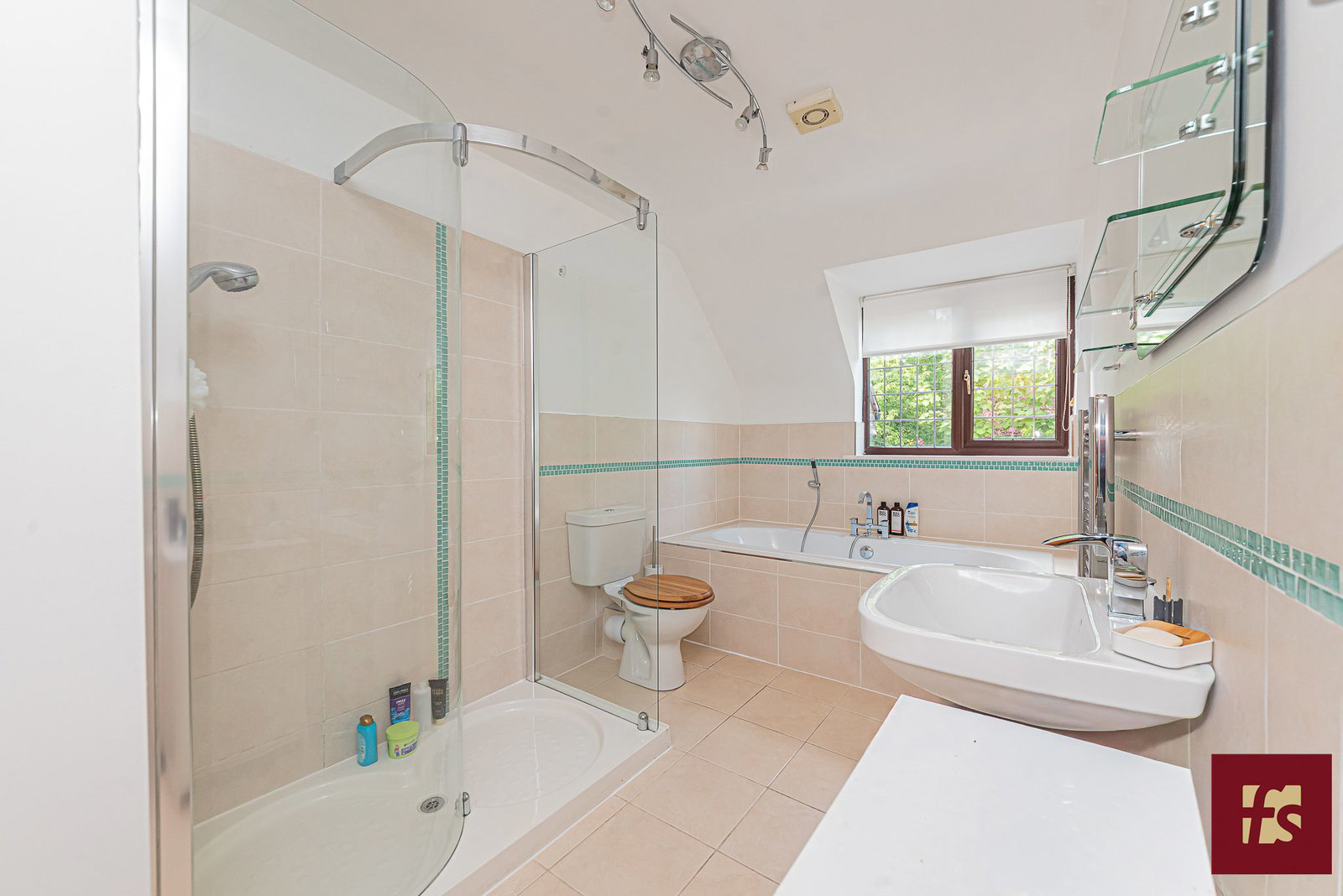 Pinewood Avenue, Crowthorne, Berkshire, RG45 6RR, photo 29