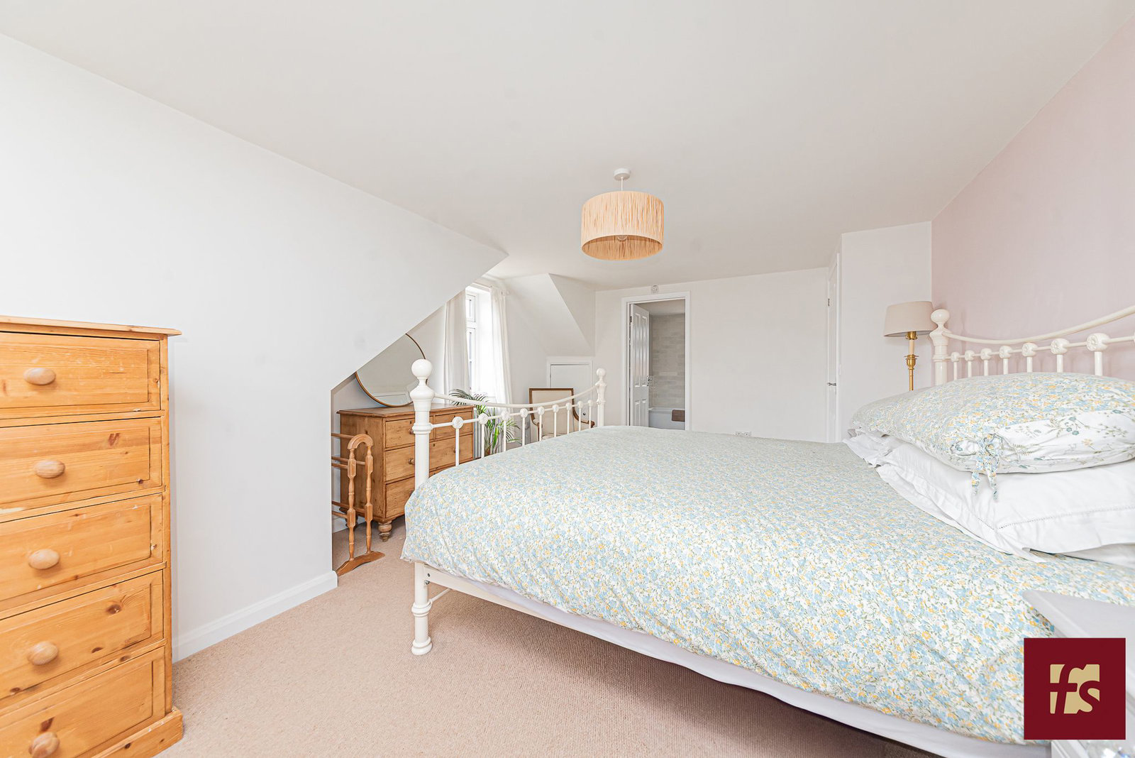 Pinehill Road, Crowthorne, Berkshire, RG45 7JP, photo 18