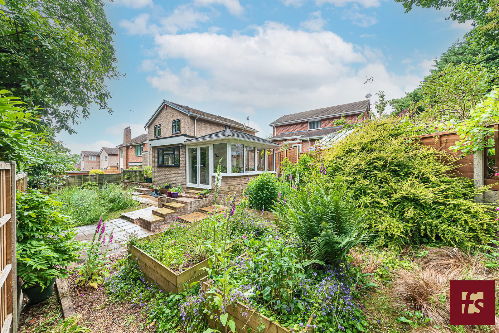 Long Mickle, Sandhurst, Berkshire, GU47 8QN, photo 2