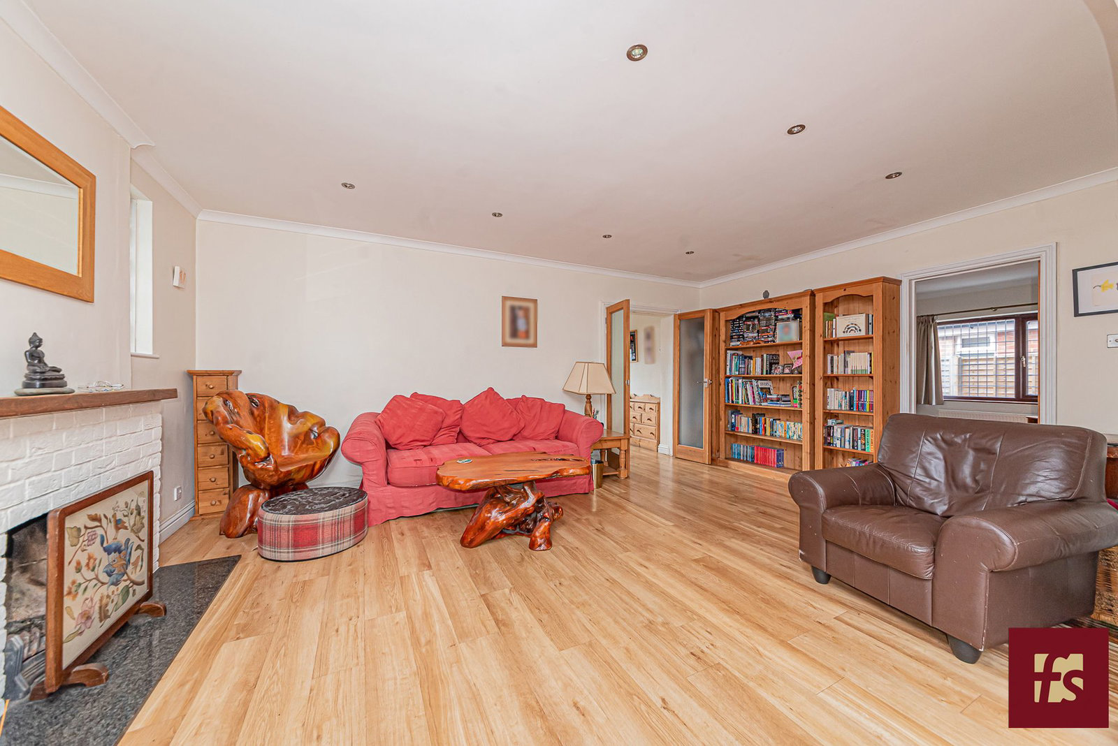 Pinewood Avenue, Crowthorne, Berkshire, RG45 6RR, photo 4