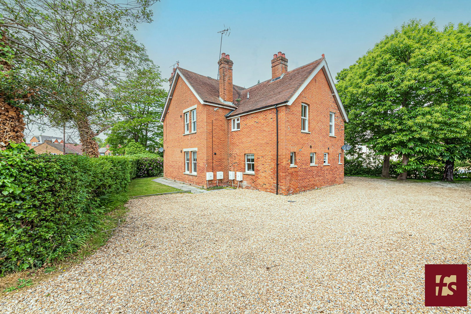 The Pines, Upper Broadmoor Road, Crowthorne, Berkshire, photo 12