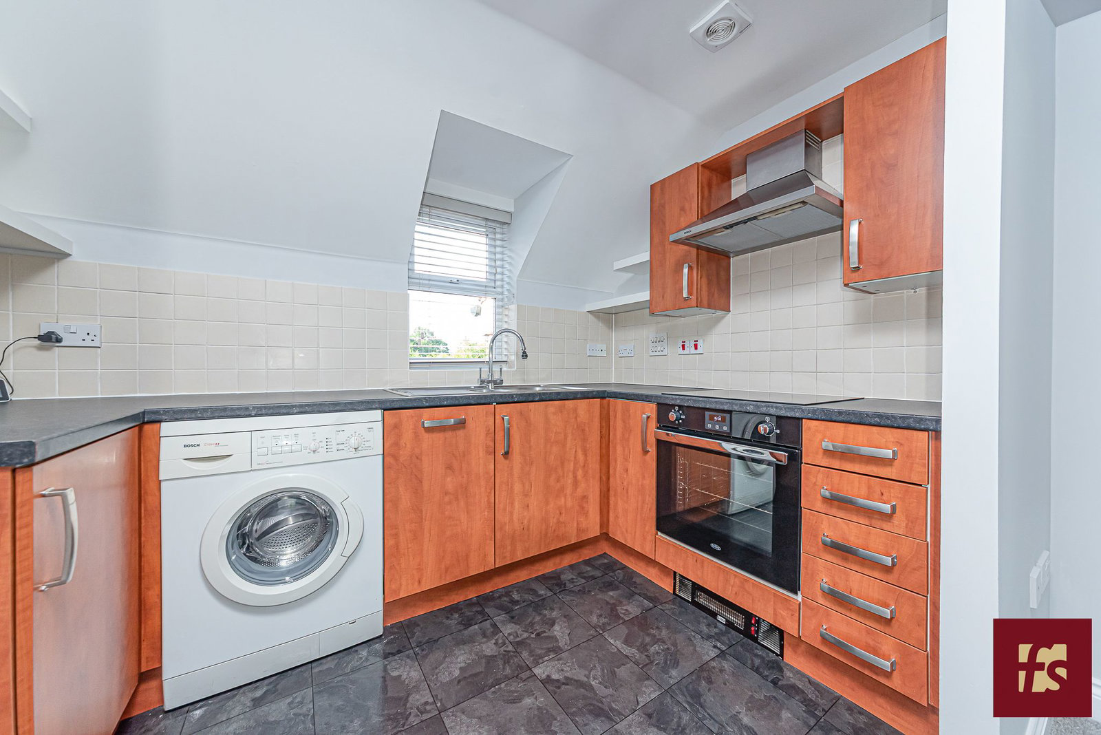 Talavera Close, Crowthorne, Berkshire, RG45 6DE, photo 4