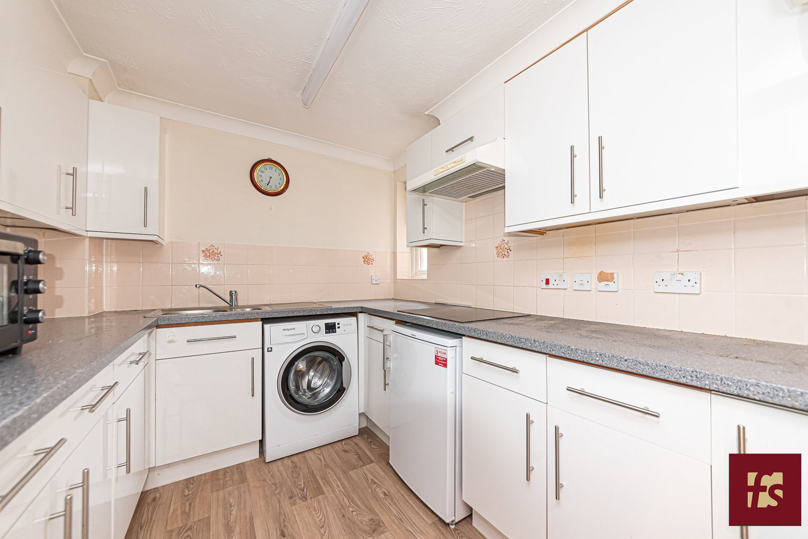 Warner Court, Yorktown Road, Sandhurst, Berkshire GU47 0PH, photo 9