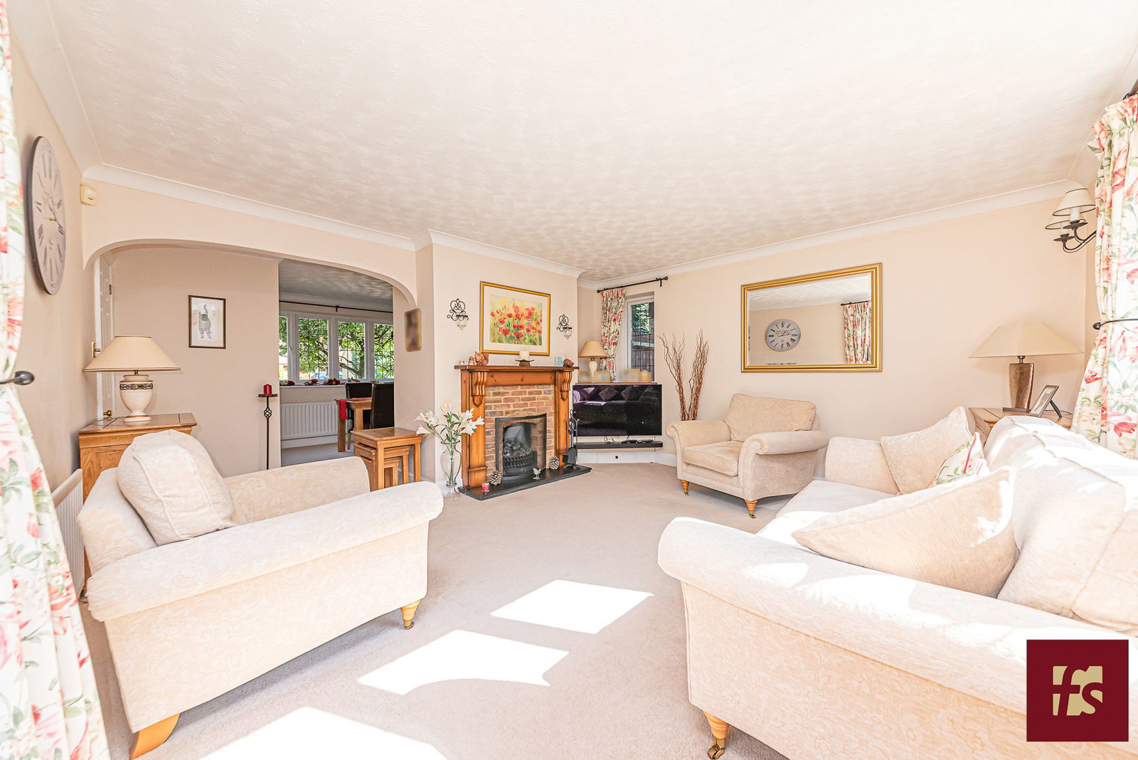 Holmbury Avenue, Crowthorne, RG45 6TQ, photo 4